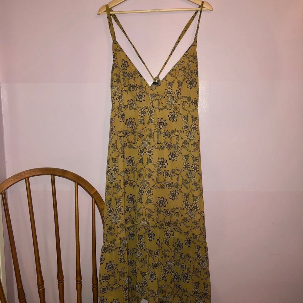Yellow floral adjustable tie back vneck maxi dress